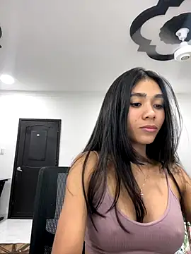 Snapshot of sahraparker chatting on September 2025 04:04:02 AM sahraparker online show from September 2025 04:04:02 AM