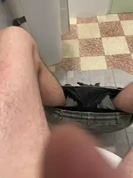 lolo7121 online show from March 2026 03:52:01 PM