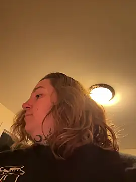 vanessraine online show from April 2026 02:49:01 AM