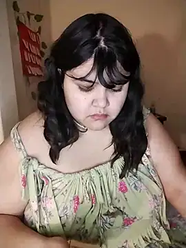 Snapshot of Mica_bonitaa chatting on October 2025 06:08:01 PM Mica bonitaa online show from October 2025 06:08:01 PM