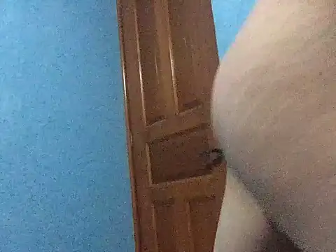 Luisgg18 online show from November 2025 04:16:01 AM