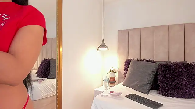 Snapshot of arianaa_miller_ chatting on November 2025 08:20:01 PM arianaa miller online show from November 2025 08:20:01 PM