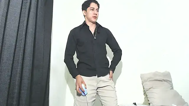 Snapshot of Penelope77 chatting on November 2025 05:11:01 AM Penelope77 online show from November 2025 05:11:01 AM