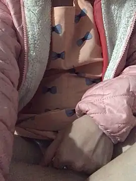 themchichnhau123 online show from December 2025 04:00:01 PM