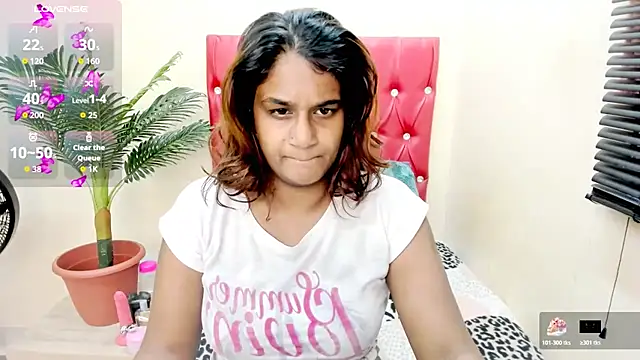 Strawberry Lips online show from October 2025 04:34:01 AM