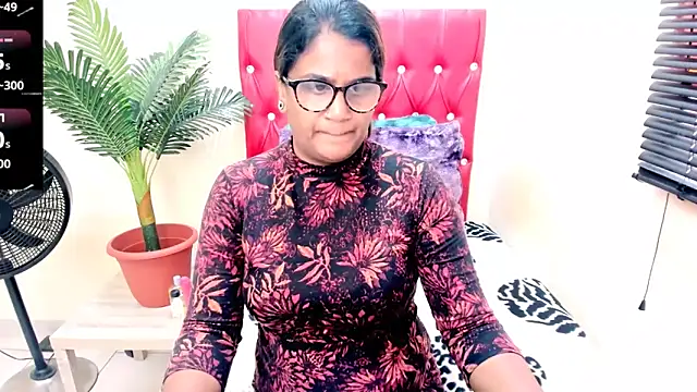 Strawberry Lips online show from October 2025 08:04:02 AM