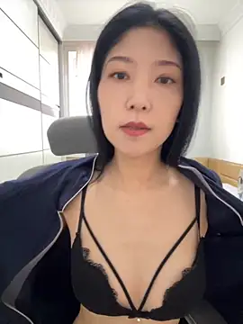 Snapshot of xiaoxianerw chatting on November 2025 06:14:01 AM xiaoxianerw online show from November 2025 06:14:01 AM