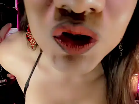 10inBigcockSurpise online show from March 2026 06:28:02 AM