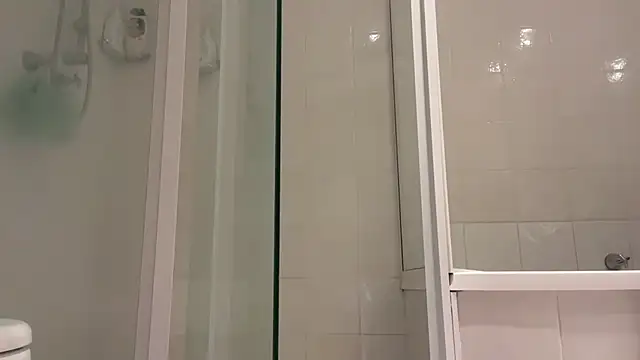 Snapshot of jamesgstsby22 chatting on October 2025 02:37:02 AM jamesgstsby22 online show from October 2025 02:37:02 AM