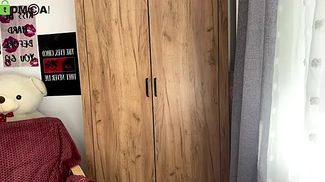 ScarlettSmithX online show from September 2025 12:43:02 PM