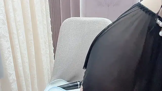 Snapshot of Shenlly chatting on December 2025 01:22:02 AM Shenlly online show from December 2025 01:22:02 AM