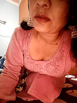 Snapshot of CUTE-PX chatting on November 2025 04:23:01 AM CUTE-PX online show from November 2025 04:23:01 AM