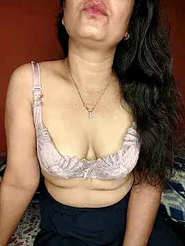 Snapshot of CUTE-PX chatting on October 2025 03:05:02 AM CUTE-PX online show from October 2025 03:05:02 AM