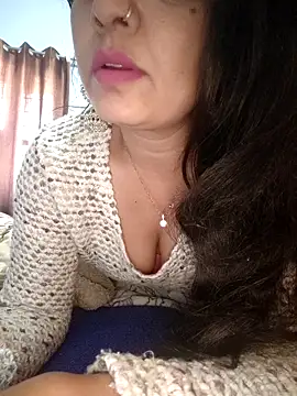 Snapshot of CUTE-PX chatting on December 2025 04:24:01 AM CUTE-PX online show from December 2025 04:24:01 AM