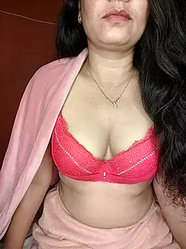 Snapshot of CUTE-PX chatting on November 2025 05:24:02 AM CUTE-PX online show from November 2025 05:24:02 AM