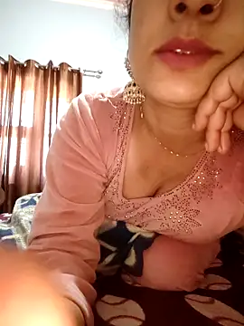 Snapshot of CUTE-PX chatting on November 2025 03:17:02 AM CUTE-PX online show from November 2025 03:17:02 AM