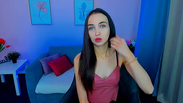 Snapshot of EllaSteele chatting on September 2025 11:06:02 AM EllaSteele online show from September 2025 11:06:02 AM
