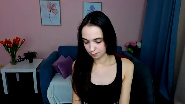 Snapshot of EllaSteele chatting on October 2025 09:05:01 PM EllaSteele online show from October 2025 09:05:01 PM