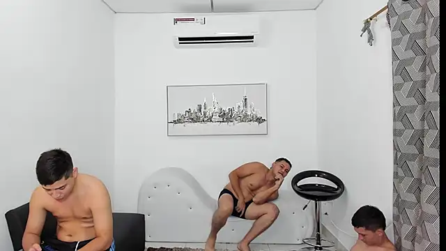 YouBratty2 online show from October 2025 01:33:01 PM