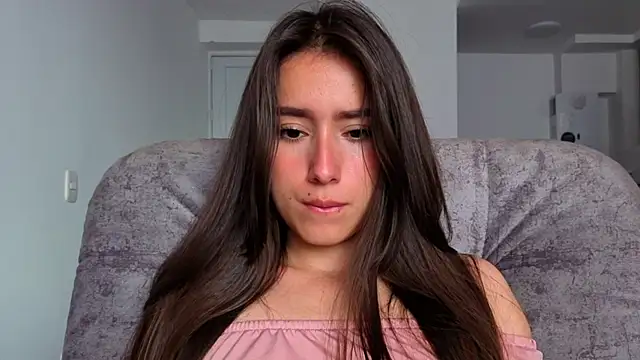 Adhara Kitten online show from April 2026 01:46:01 PM
