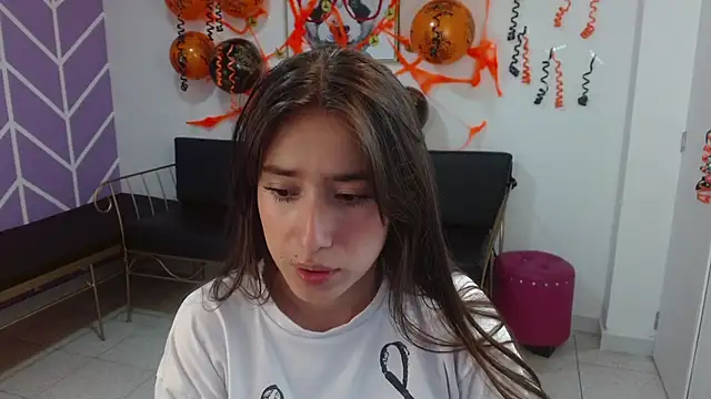 Adhara Kitten online show from October 2025 12:59:01 PM
