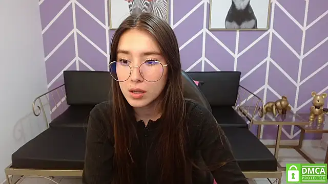 Adhara Kitten online show from September 2025 01:16:02 PM