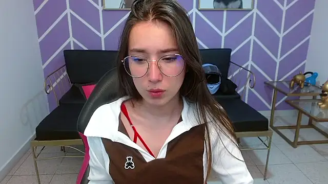 Adhara Kitten online show from January 2026 12:42:02 PM