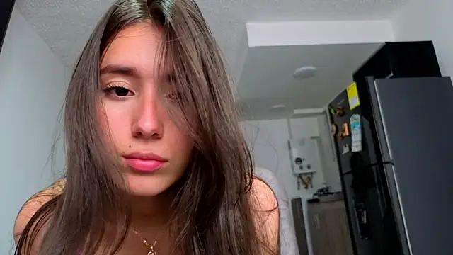 Adhara Kitten online show from April 2026 07:58:02 PM