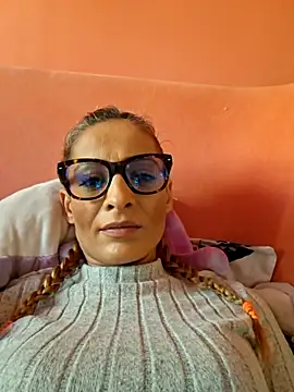 aellabeyonce online show from October 2025 12:14:02 PM