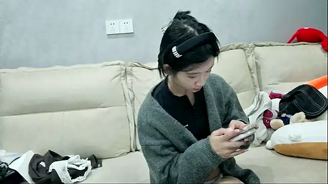 xiaoLI-2025 online show from November 2025 02:11:01 PM