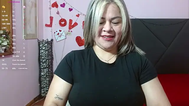 pamela echeverria online show from June 2026 11:10:02 AM