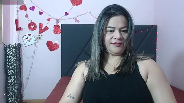 pamela echeverria online show from April 2026 11:17:02 AM
