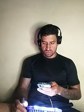 Alexsexygamer online show from November 2025 12:36:01 AM