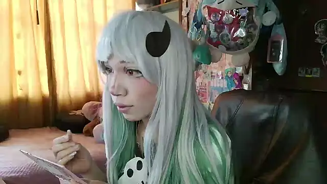 Terraelowen online show from April 2026 05:07:01 PM