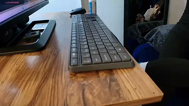 Terraelowen online show from December 2025 11:31:01 AM