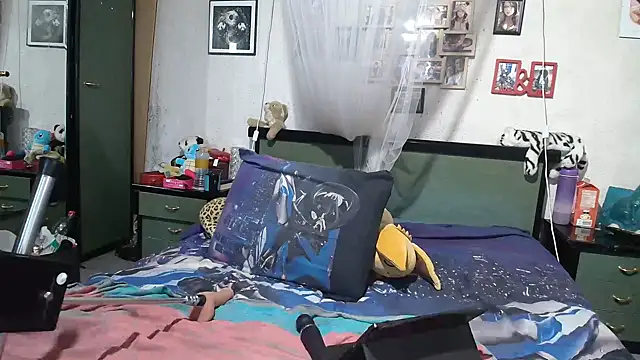 Lilirose-63 online show from February 2026 07:06:02 AM