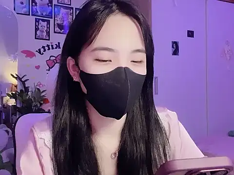 keelinnn19 online show from October 2025 11:40:02 AM