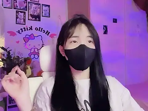 keelinnn19 online show from October 2025 06:30:02 PM