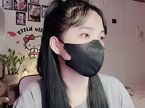 keelinnn19 online show from December 2025 06:55:02 PM