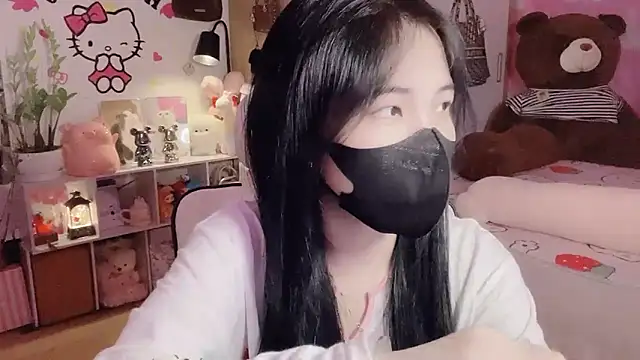 keelinnn19 online show from March 2026 06:57:01 PM