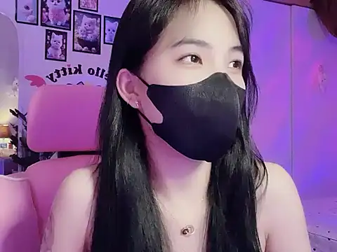 keelinnn19 online show from September 2025 06:18:02 PM