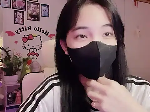 keelinnn19 online show from October 2025 05:54:02 PM
