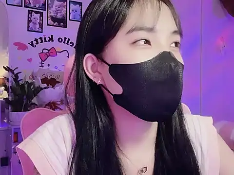 keelinnn19 online show from September 2025 05:55:02 PM