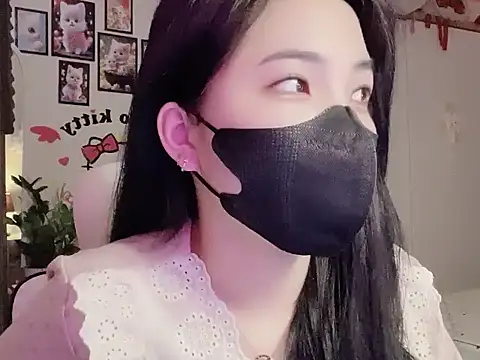 keelinnn19 online show from October 2025 08:20:01 PM