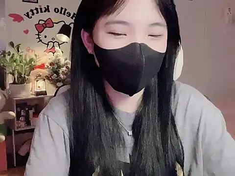 keelinnn19 online show from December 2025 08:04:02 PM