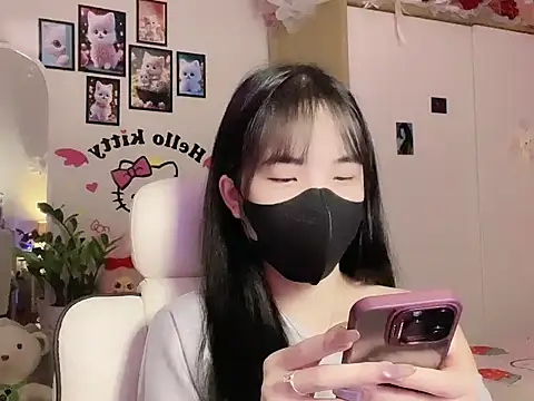 keelinnn19 online show from November 2025 07:40:02 PM