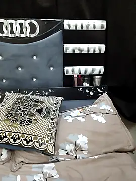 Suhana Darling online show from May 2026 11:04:01 PM