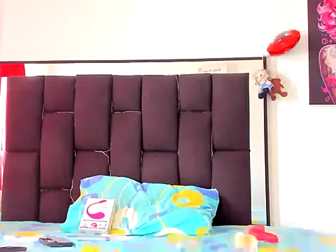 xamila muaa online show from October 2025 02:02:02 PM