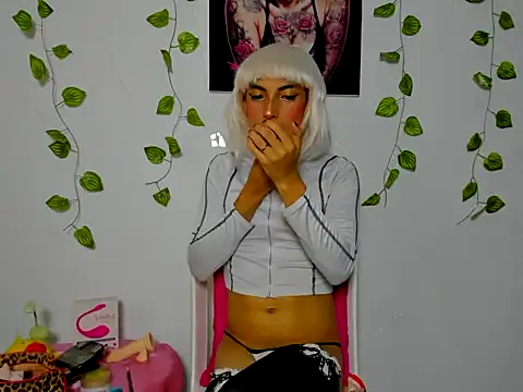 xamila muaa online show from May 2026 12:14:02 PM