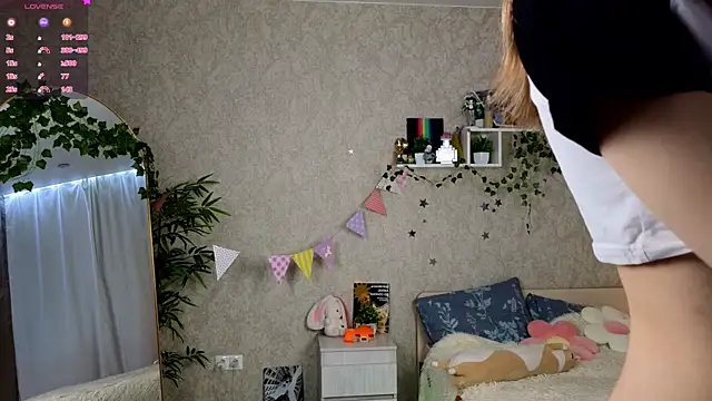 AnnyiBlue online show from March 2026 12:37:02 PM